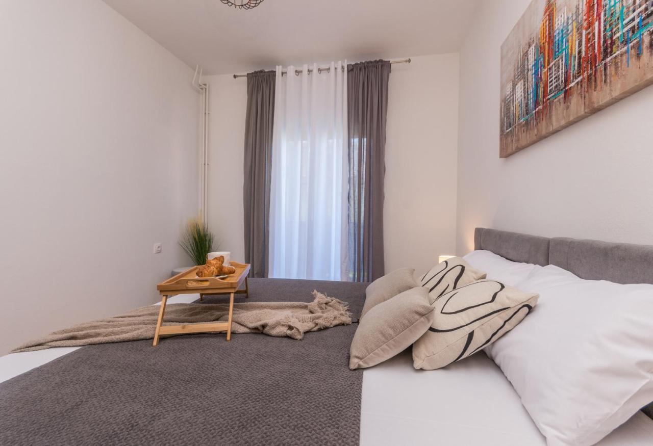 Apartmani A&M Biograd Na Moru Exteriör bild
