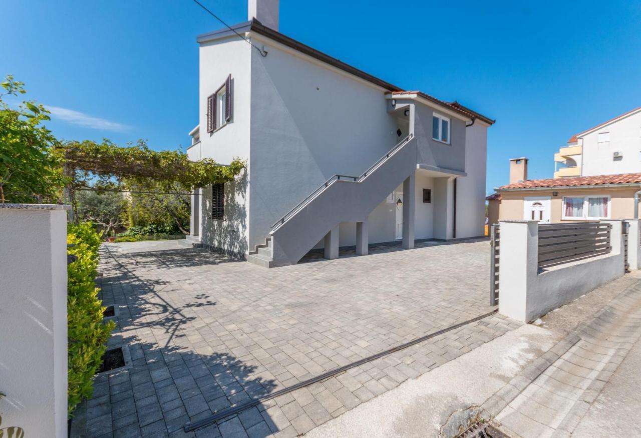 Apartmani A&M Biograd Na Moru Exteriör bild