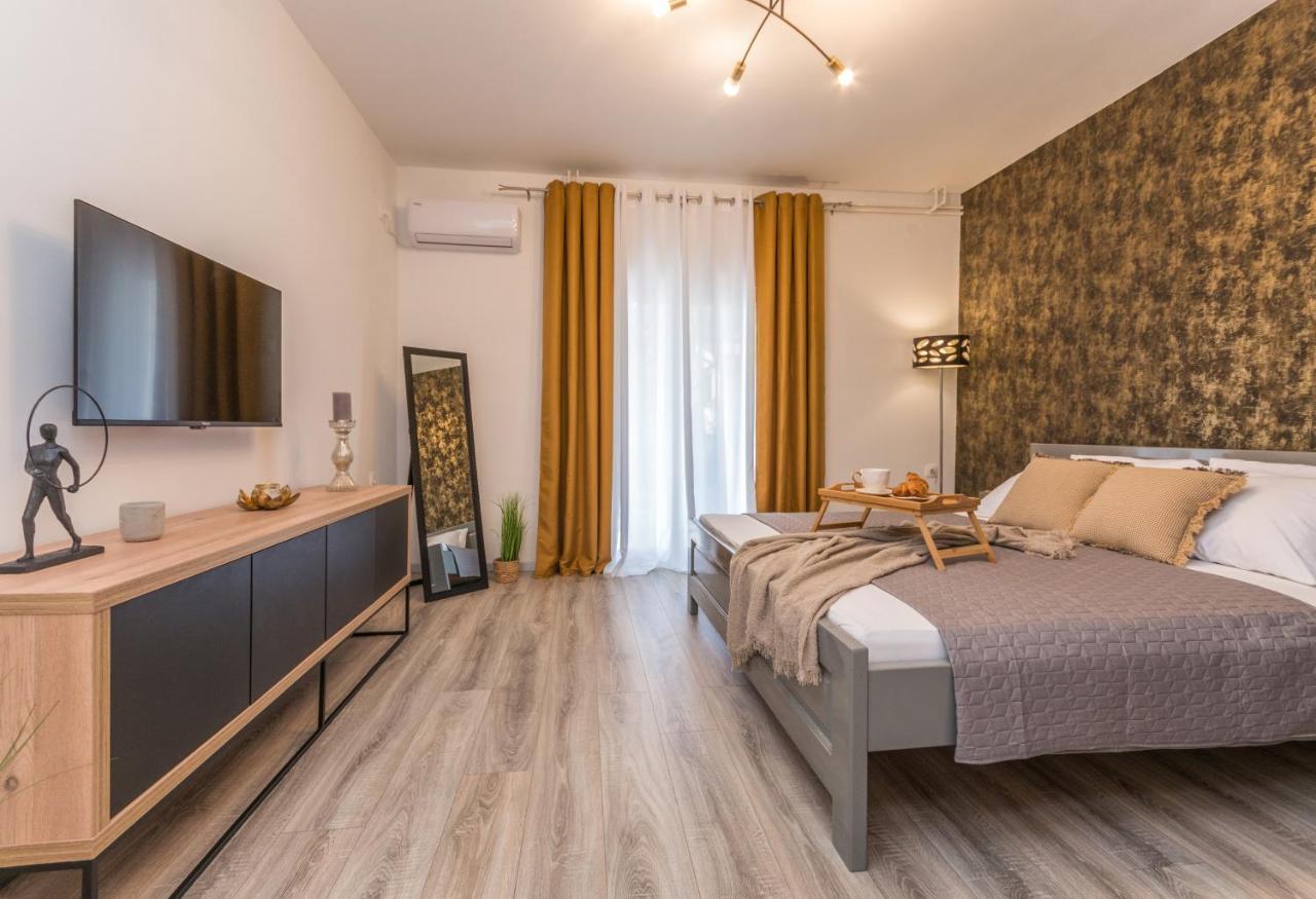 Apartmani A&M Biograd Na Moru Exteriör bild