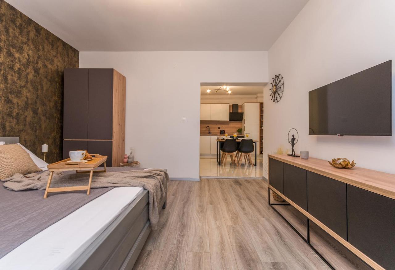 Apartmani A&M Biograd Na Moru Exteriör bild