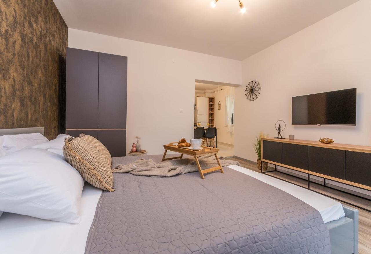 Apartmani A&M Biograd Na Moru Exteriör bild